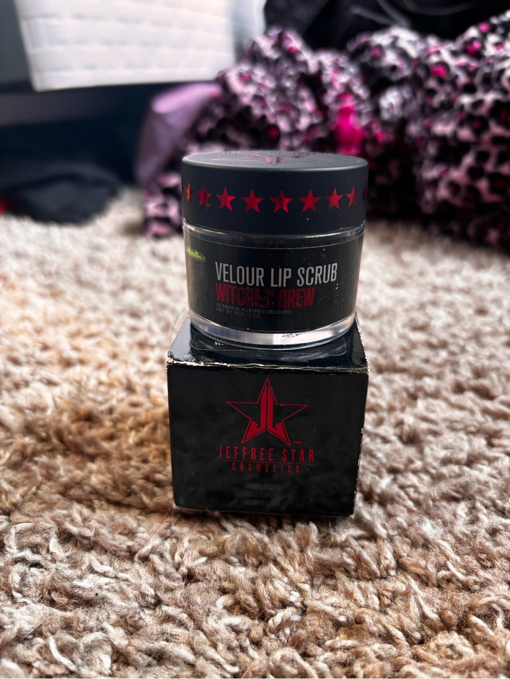 Jeffree Star Velour Lip Scrub - Black & Red Witch's Brew